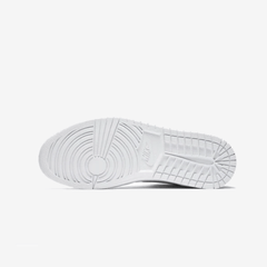 Air Jordan 1 Retro High Silver Medal